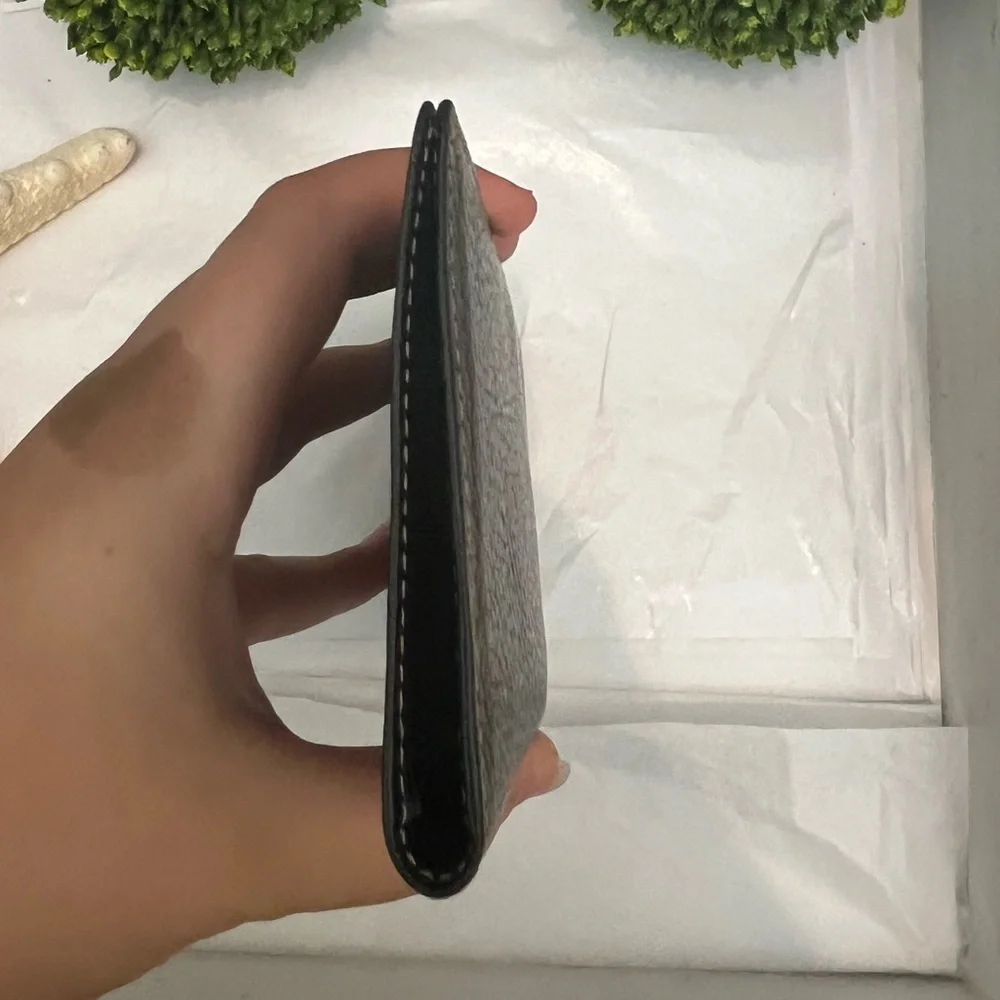 482832 Authentic Dior leather wallet